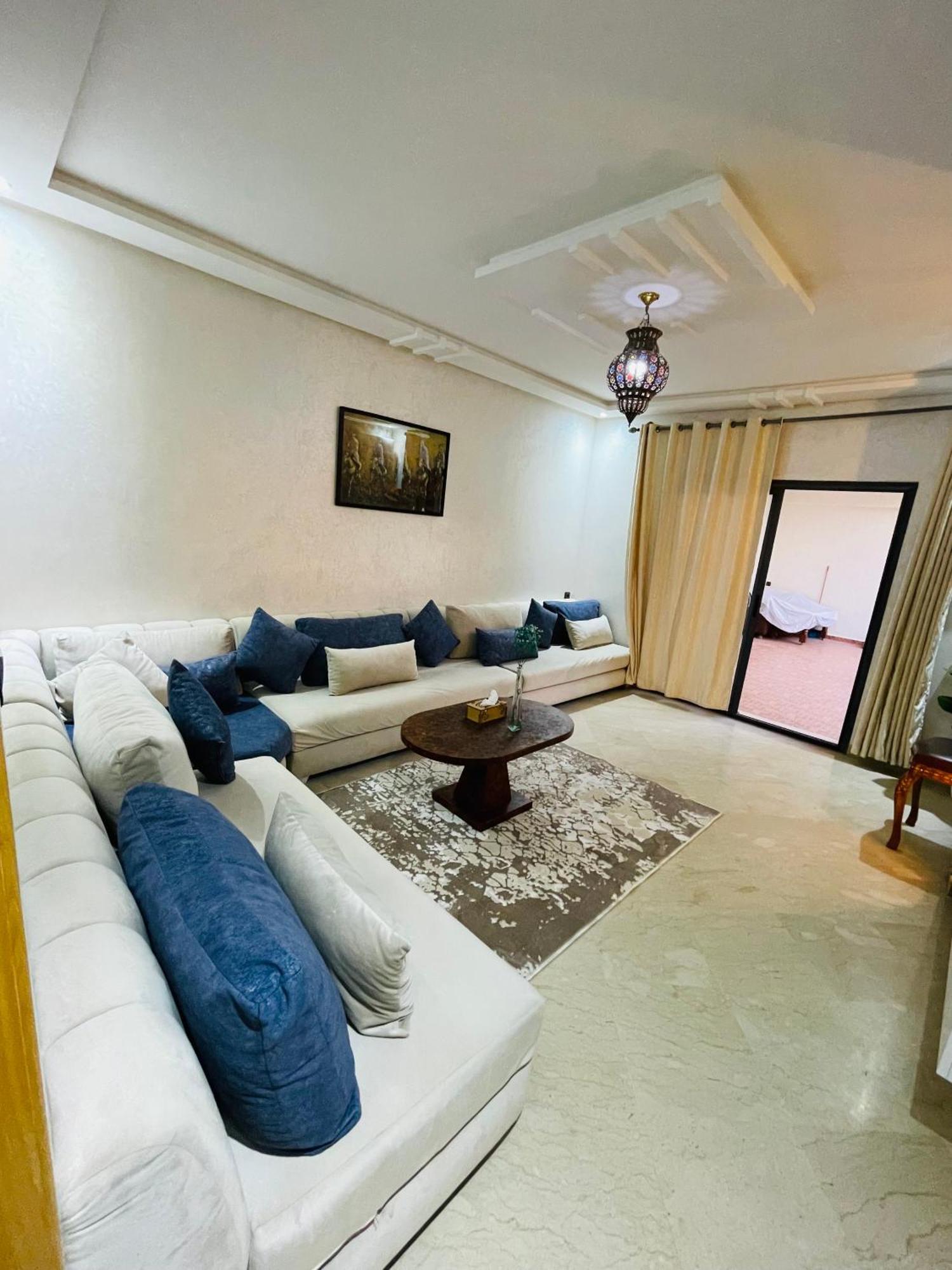 Villa Entire Garden Wi-fi Near